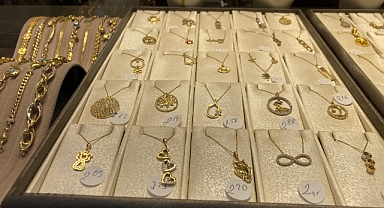 2 Ekim 2025 Güncel Altın Fiyatları: Gram, Çeyrek ve Cumhuriyet Altını Ne Kadar Oldu?