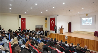 2025-2026 AKADEMİK YILI AÇILIŞ TÖRENLERİNİN İLKİ UZUNKÖPRÜ’DE GERÇEKLEŞTİRİLDİ