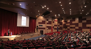 “BALKANLARDA TÜRKOLOJİ: GEÇMİŞTEN GELECEĞE” PANELİ GERÇEKLEŞTİRİLDİ