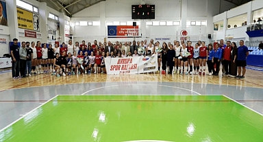 Çorlu Cup Kadınlar Voleybol Turnuvası Sona Erdi