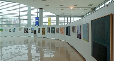 EĞİTİM FAKÜLTESİ LİSANS MEZUNLARINDAN KARMA SERGİ