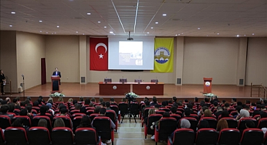 İKTİSADİ VE İDARİ BİLİMLER FAKÜLTESİNDE 2025–2026 AKADEMİK YILI AÇILIŞ TÖRENİ GERÇEKLEŞTİ