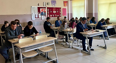 Kaymakam Özderin’den Öğrencilere Okuma Saati Sürprizi