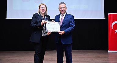 Kırklareli Üniversitesi Rektörü Prof. Dr. Rengin Ak, Aile ve Sosyal Arabuluculuk Çalıştayına Katıldı