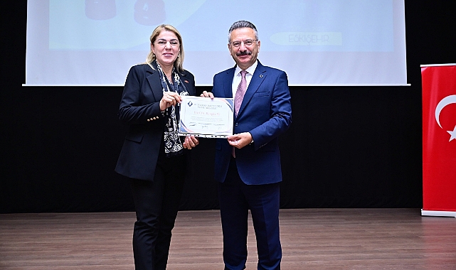 Kırklareli Üniversitesi Rektörü Prof. Dr. Rengin Ak, Aile ve Sosyal Arabuluculuk Çalıştayına Katıldı