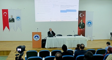 KLÜ’de “Yapay Zekânın Eğitim ve Araştırmada Kullanılması” Konulu Konferans Düzenlendi
