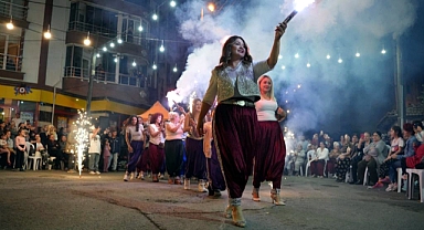 Kore Mahallesi'nde renkli şalvar gecesi