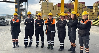 Limanın yükünü kadınlar çekiyor