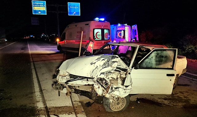 Otomobil beton mikseriyle çarpıştı; 2 yaralı