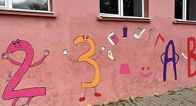 Pehlivanköy Okullarında Renkli Dönüşüm: Gençler Duvarları Süsledi