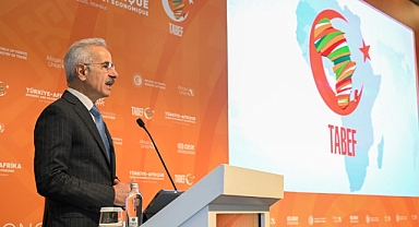 TRAKYA ÜNİVERSİTESİ REKTÖRÜNDEN TIP FAKÜLTESİ ÖĞRENCİLERİNE “LİDERLİK YETKİNLİĞİ” DERSİ