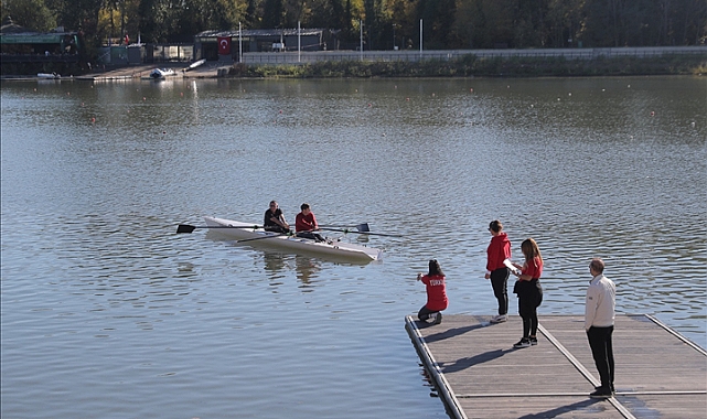 TRAKYA ÜNİVERSİTESİNDE “GELECEĞE KÜREK ÇEK” PROJESİ 29 EKİM COŞKUSUYLA DEVAM ETTİ