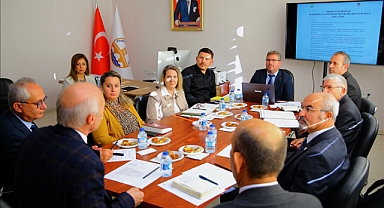 ÜNİVERSİTEMİZ ARAŞTIRMA VE GELİŞTİRME PROGRAMLARI ÜST KURULU TOPLANDI