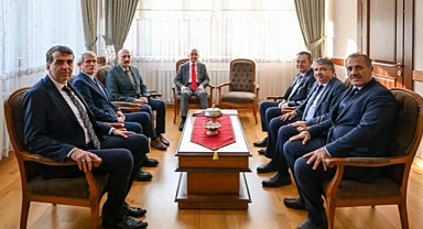 Vali Turan'dan İl Millî Eğitim Müdürü Altınöz'e Hayırlı Olsun Ziyareti 