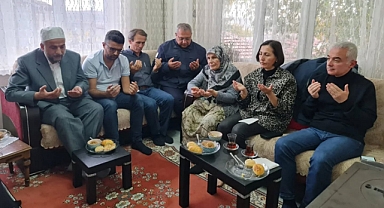 Vali Turan'dan Kıbrıs Gazisi Ahmet Yaraş'ın Ailesine Taziye Ziyareti