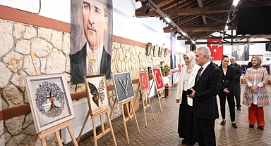Vali Uğur Turan, Aylin Okkan'ın Filografi Sergisini Ziyaret Etti