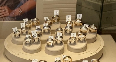 1 Kasım 2025 Güncel Altın Fiyatları: Gram Altın, Çeyrek Altın, Cumhuriyet Altını Ne Kadar Oldu?