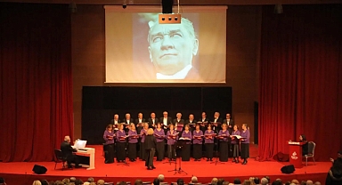 24 KASIM ÖĞRETMENLER GÜNÜ KONSERİ BÜYÜK BEĞENİ TOPLADI