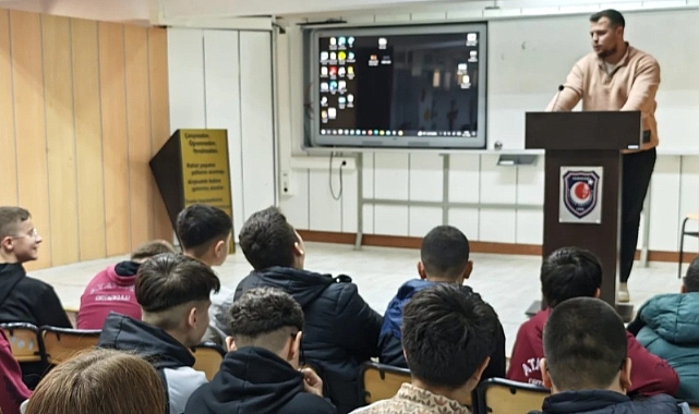 Babaeski Atatürk Ortaokulu’nda Kariyer Günleri Etkinliği Düzenlendi