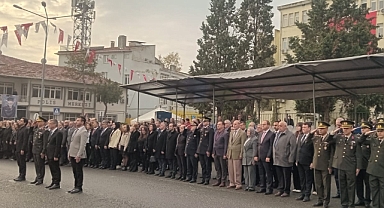 Babaeski’de 10 Kasım’da Atatürk Saygı ve Özlemle Anıldı