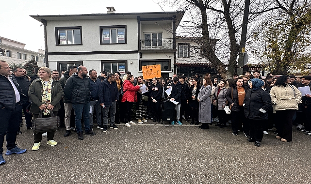 Edirne'de depreme dayanıksız raporu verilen lisenin öğrencileri, Vali Sezer ile görüştü