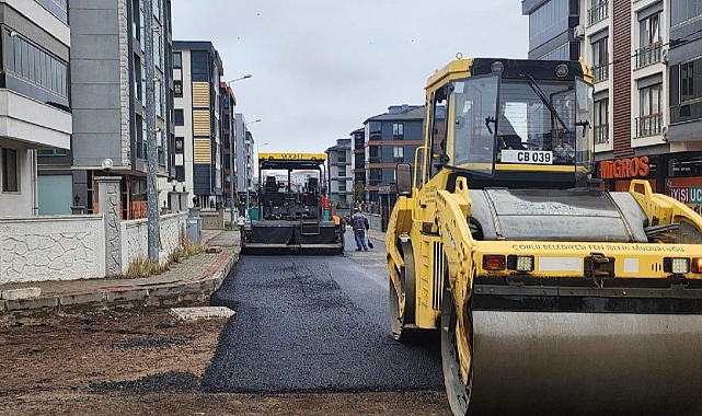 Fen İşleri Ekiplerinin Asfalt Çalışmaları Devam Ediyor