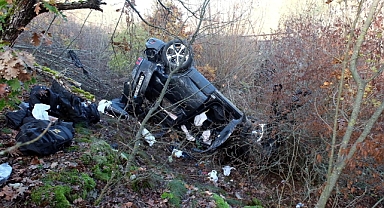 Kaçak göçmenleri taşıyan otomobil, devrildi: 8 yaralı