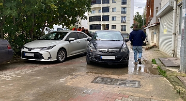 Karacaibrahim Mahallesi'nde Trafik Kazası 