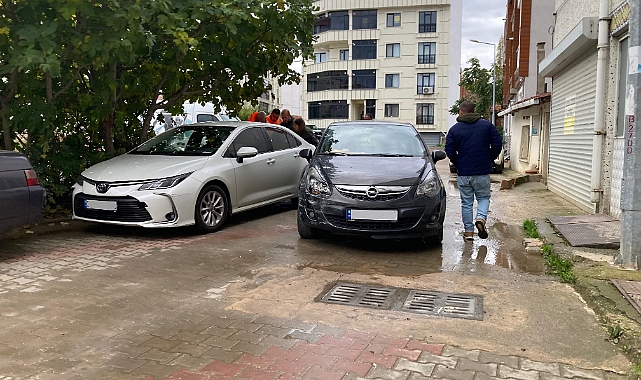 Karacaibrahim Mahallesi'nde Trafik Kazası