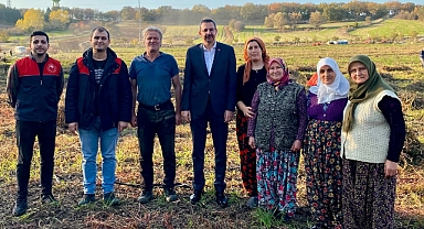Kaymakam Özderin'den Üreticiye Tarlada Destek Ziyareti