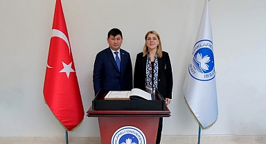 Kazakistan Başkonsolosu’ndan KLÜ’ye Ziyaret