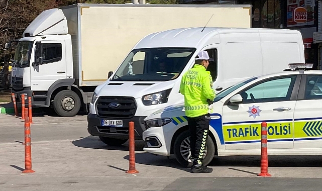 Kırklareli'nde Trafik Ekiplerinden Sürücülere Uyarı