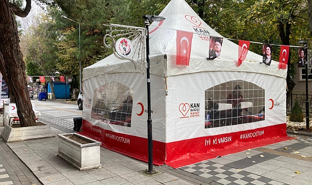 Kızılay'ın Kan Bağışı Çadırı Yoğun İlgi Gördü
