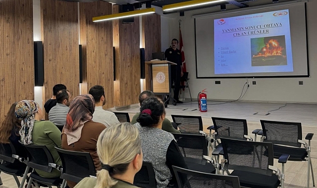 Kütüphane Personeline Yangın Güvenliği Eğitimi