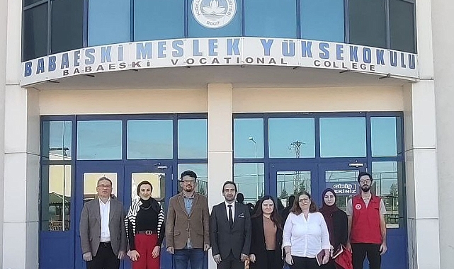 Özmen Akın: “Gençler İçin Daha Güçlü Bir Sosyal Yapı Oluşturuyoruz”