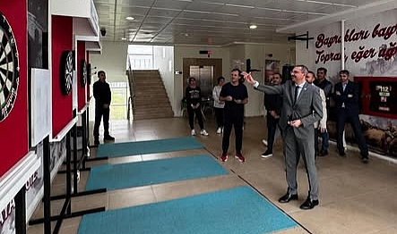 Pınarhisar'da Öğretmenler Günü Dart Turnuvası Finali Yapıldı