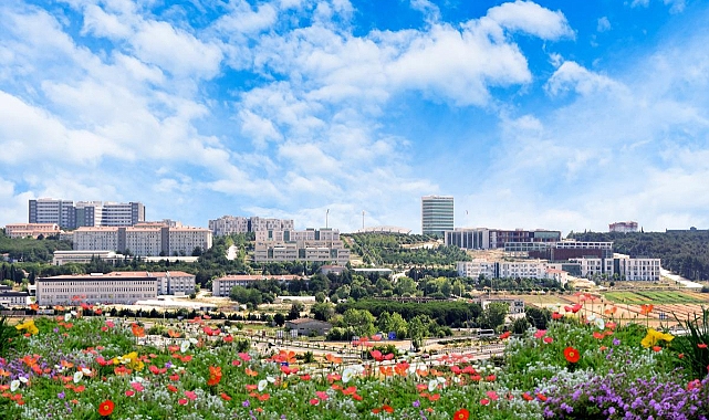 REKTÖR ŞAHİN: “İŞLETMEDE MESLEKİ EĞİTİM, İŞ YAŞAMINA GÜÇLÜ BİR BAŞLANGICIN FIRSATIDIR”
