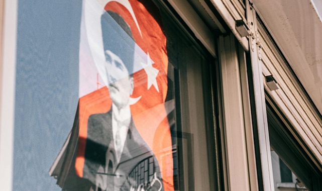 Saygı, Sevgi Ve Özlemle