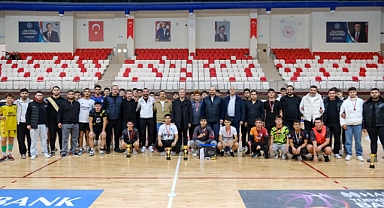 Şehit Fırat Yılmaz Çakıroğlu Futsal Turnuvası'nda Gençlik Coşkusu