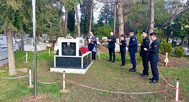 Şehit Jandarma Üsteğmen Ersan Yenici Mezarı Başında Anıldı