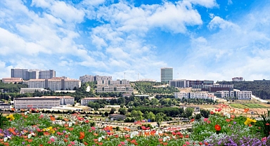 ÜNİVERSİTEMİZ AKADEMİSYENLERİNE YÖNELİK 2025-2026 AKADEMİK YILI GÜZ DÖNEMİ EĞİTİCİLERİN EĞİTİMİ SERTİFİKA PROGRAMI TAMAMLANDI