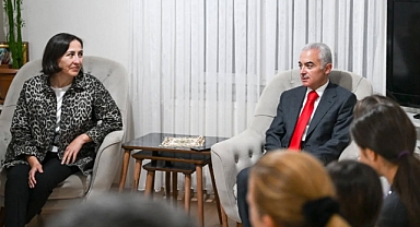 Vali Turan; 'Çocuklar Geleceğe Umutla Bakmalı'