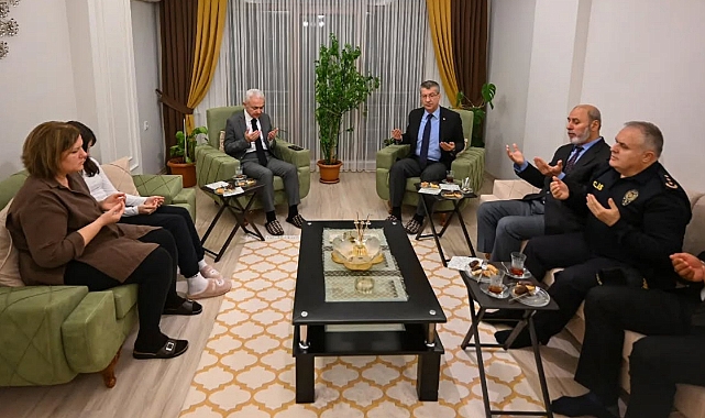 Vali Turan, “Gönül Gönüleyiz, Biz Büyük Bir Aileyiz