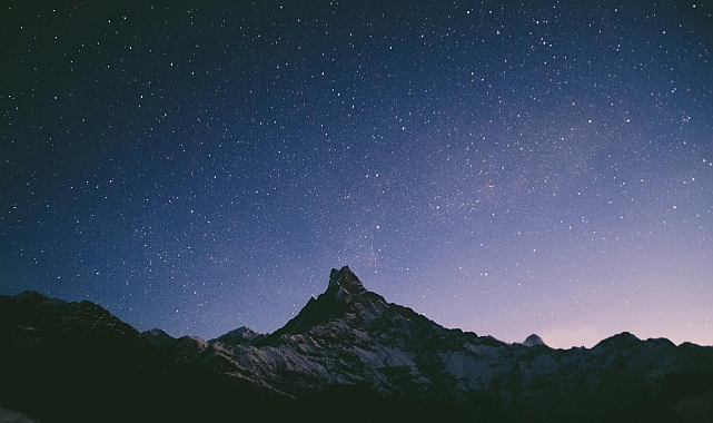 11 Aralık 2025 Perşembe Günlük Burç Yorumları: Önemli Bir Karara Yaklaşabilirsiniz!