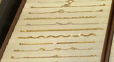 25 Aralık 2025 Güncel Altın Fiyatları: Gram, Çeyrek, Cumhuriyet ve Bilezikte Son Durum