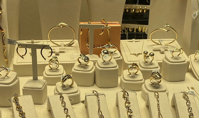 29 Aralık 2025 Pazartesi Güncel Altın Fiyatları: Gram, Çeyrek, Cumhuriyet ve Ons Altında Son Durum