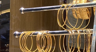 5 Aralık 2025 Cuma Güncel Altın Fiyatları: Gram, Çeyrek, Cumhuriyet ve Ons Altında Son Durum