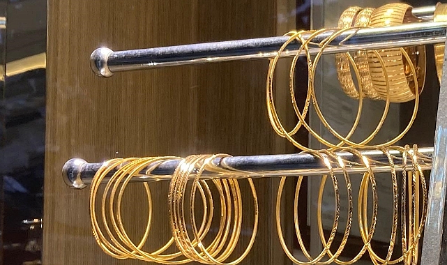 5 Aralık 2025 Cuma Güncel Altın Fiyatları: Gram, Çeyrek, Cumhuriyet ve Ons Altında Son Durum