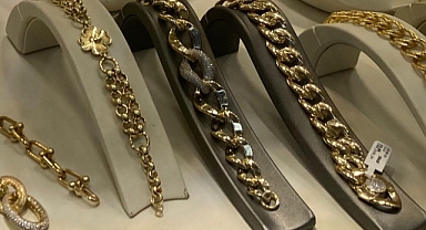 8 Aralık 2025 Pazartesi Güncel Altın Fiyatları: Gram, Çeyrek, Cumhuriyet ve Ata Altını Kaç TL Oldu?