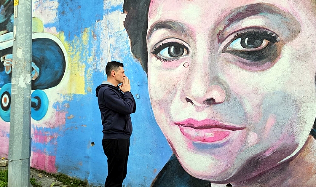 Andrea Minguzzi, oğlunun duvara çizilen resmini görünce gözyaşlarını tutamadı